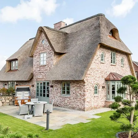 Holiday home Ocean House List