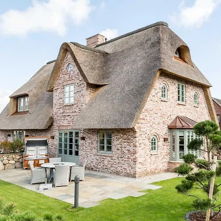 Ocean House Holiday home *